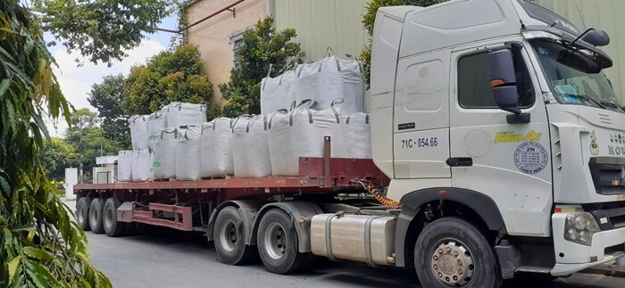 Xe container chở hàng rời